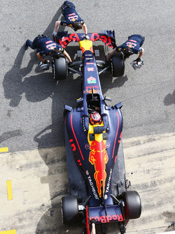 Даниил Квят, Red Bull Racing RB12