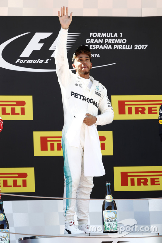 Podium: race winner Lewis Hamilton, Mercedes AMG F1