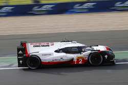 #2 Porsche Team Porsche 919 Hybrid: Timo Bernhard, Earl Bamber, Brendon Hartley