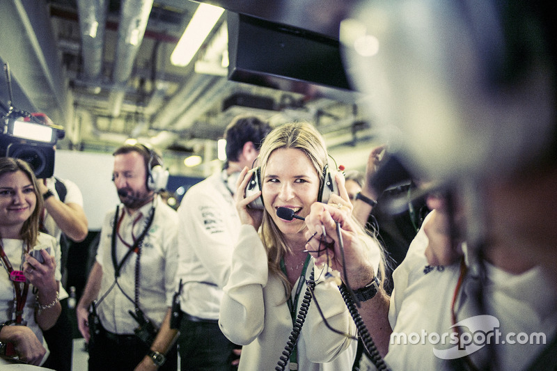 Nico Rosberg, Mercedes AMG F1, 2016 World Championship Victory Behind-the-Scenes