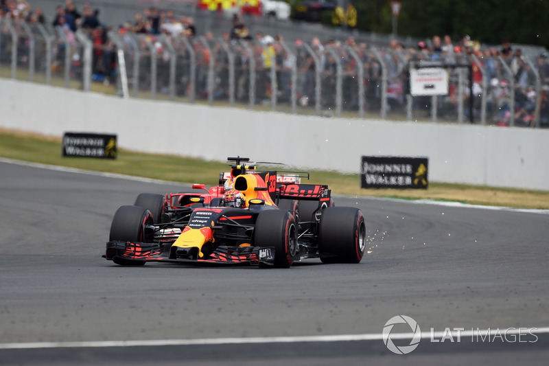 Sebastian Vettel, Ferrari SF70H e Max Verstappen, Red Bull Racing RB13