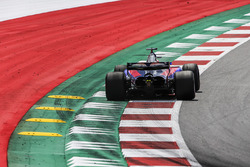 Даниил Квят, Scuderia Toro Rosso STR12