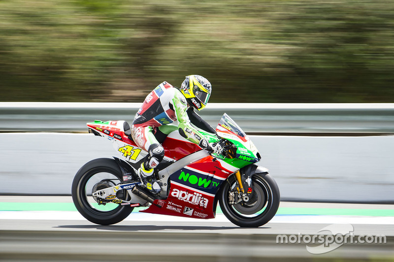 <img src="http://cdn-1.motorsport.com/static/custom/car-thumbs/MOTOGP_2017/BIKES/Aprilia.png" width="80" /> Aprilia Racing Team Gresini