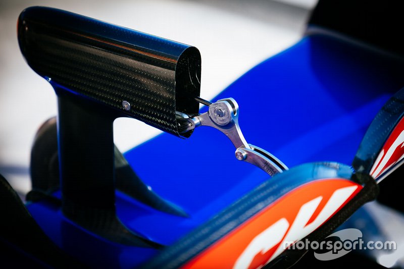 Toro Rosso STR14: Drag-Reduction-System (DRS)