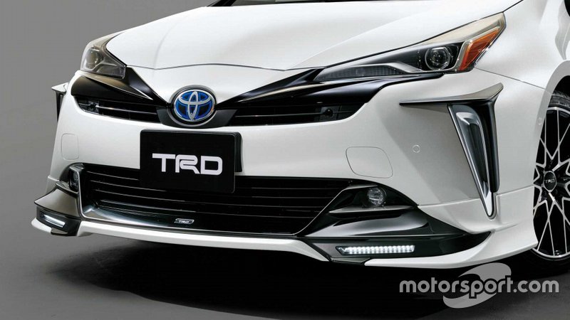 Toyota Prius 2019 року від TRD