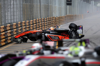 L'incidente di Sophia Flörsch, Van Amersfoort Racing