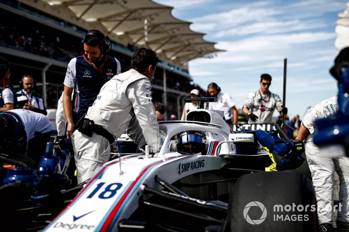 Lance Stroll, Williams FW41, en la parrilla