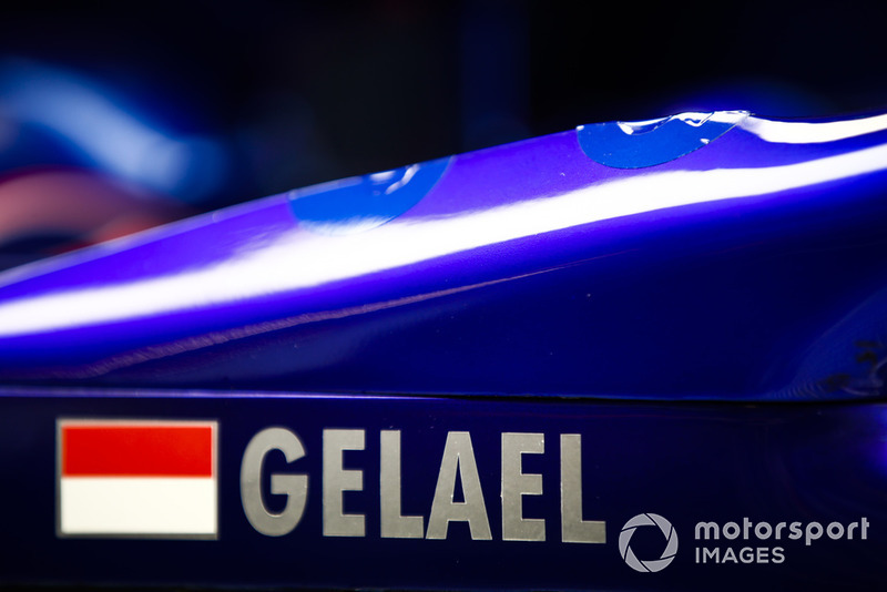 The name of Sean Gelael, Toro Rosso STR12, on the car