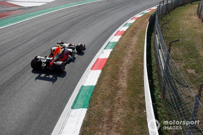 Sergio Pérez, Red Bull Racing RB16B