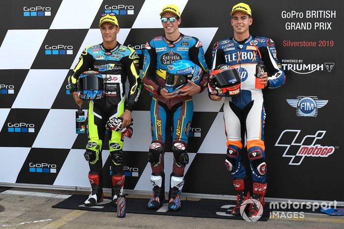 Ganador de la pole Alex Marquez, Marc VDS Racing, segundo lugar Jorge Navarro, Speed Up Racing, tercer lugar Augusto Fernandez, Pons HP40
