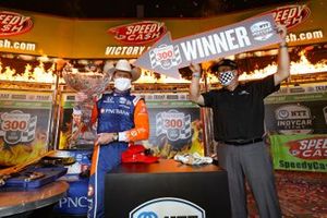 Race Winner Scott Dixon, Chip Ganassi Racing Honda