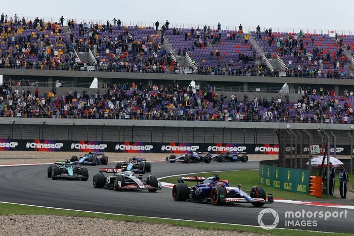 Daniel Ricciardo, RB F1 Team VCARB 01, Nico Hulkenberg, Haas VF-24, Lance Stroll, Aston Martin AMR24, Esteban Ocon, Alpine A524