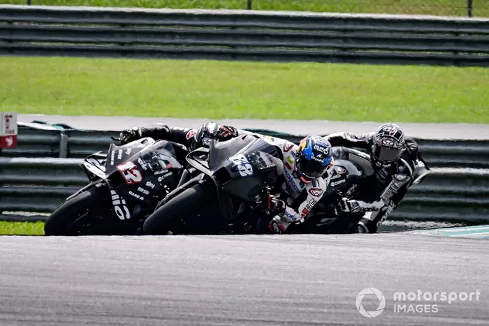Miguel Oliveira, Trackhouse Racing Team, Maverick Vinales, Aprilia Racing Team, Aleix Espargaro, Aprilia Racing Team