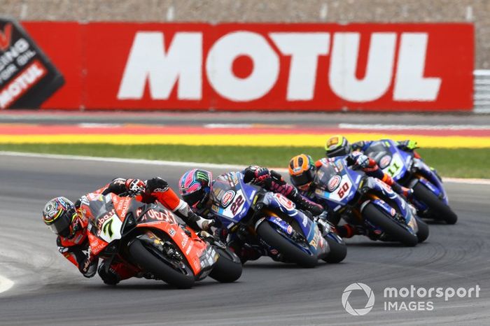 Chaz Davies, Aruba.it Racing-Ducati Team, Alex Lowes, Pata Yamaha, Michael van der Mark, Pata Yamaha, Sandro Cortese, GRT Yamaha WorldSBK