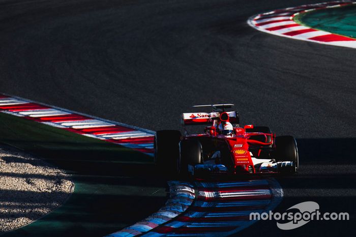 Sebastian Vettel, Ferrari SF70H: 1min19s952, macios - Dia 3 (267 voltas)