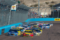 Alex Bowman, Hendrick Motorsports Chevrolet, Joey Logano, Team Penske Ford