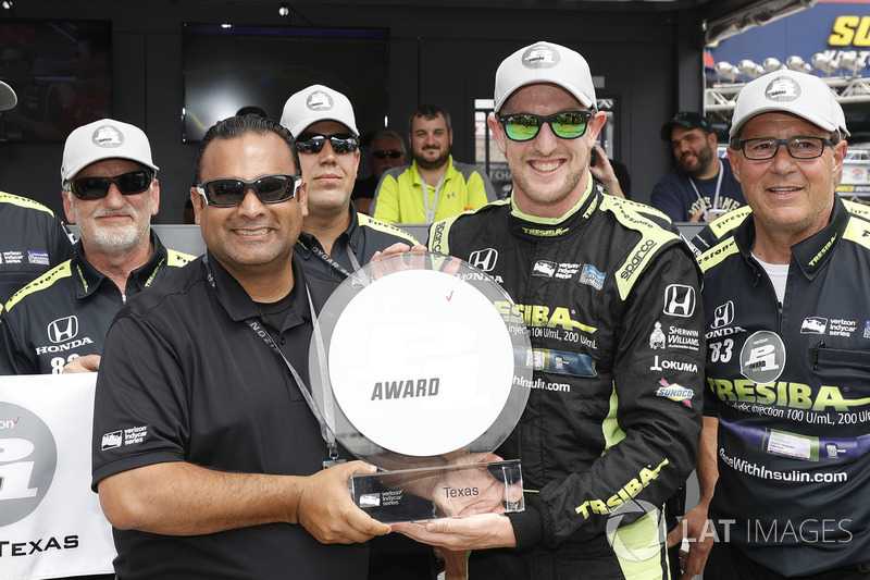Ganador de la pole Charlie Kimball, Chip Ganassi Racing Honda