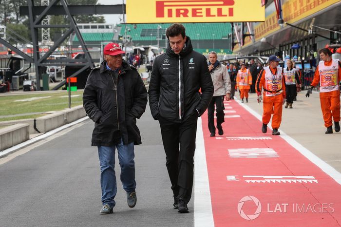 Niki Lauda, Mercedes AMG F1 Presidente no ejecutivo y Toto Wolff, Mercedes AMG F1 Director de Motorsport