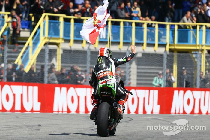 Ganador de la carrera Jonathan Rea, Kawasaki Racing