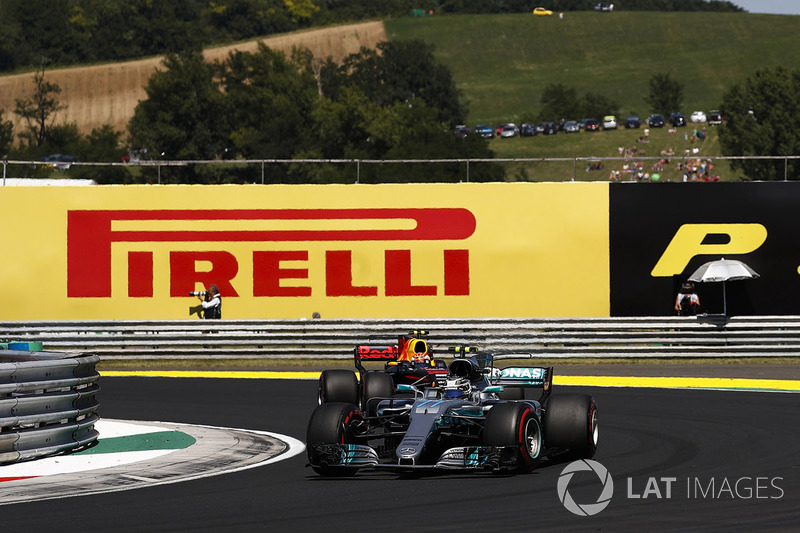 Valtteri Bottas, Mercedes AMG F1 W08, Max Verstappen, Red Bull Racing RB13