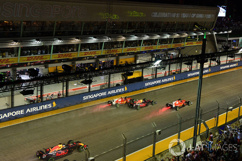 Sebastian Vettel, Ferrari SF70H, Max Verstappen, Red Bull Racing RB13 and Kimi Raikkonen, Ferrari SF