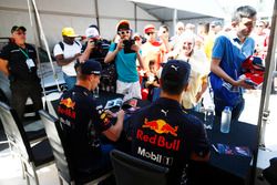 Max Verstappen, Red Bull Racing, Daniel Ricciardo, Red Bull Racing