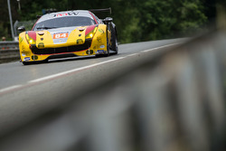 #84 JMW Motorsport Ferrari 488 GTE: Robert Smith, Will Stevens, Dries Vanthoor