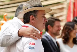 Alejandro Agag, CEO, Formula E alla cerimonia di apertura dello stand della Ciudad de Chile nell'E-V