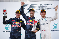 Podium: 1. Daniel Ricciardo, Red Bull; 2. Max Verstappen, Red Bull; 3. Nico Rosberg, Mercedes