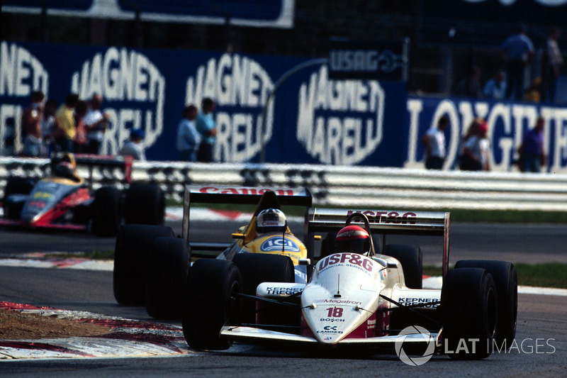 Eddie Cheever, Arrows A10B; Jean Louis Schlesser, Williams FW12