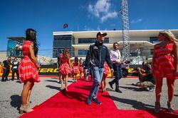 Daniil Kvyat, Scuderia Toro Rosso en el desfile de pilotos