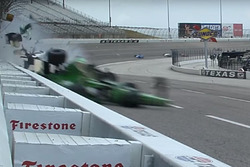 Crash: Josef Newgarden, Ed Carpenter Racing, Chevrolet; Conor Daly, Dale Coyne Racing, Honda