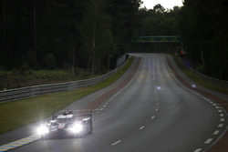 #8 Audi Sport Team Joest Audi R18 e-tron quattro: Lucas di Grassi, Loic Duval, Oliver Jarvis