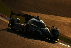 #1 Porsche Team Porsche 919 Hybrid: Тімо Бернхард, Марк Веббер, Брендон Хартлі