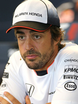 Фернандо Алонсо, McLaren Honda на пресс-конференции FIA