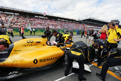 Kevin Magnussen, Renault Sport F1 Team RS16 in griglia