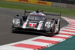 #1 Porsche Team Porsche 919 Hybrid: Timo Bernhard, Mark Webber, Brendon Hartley