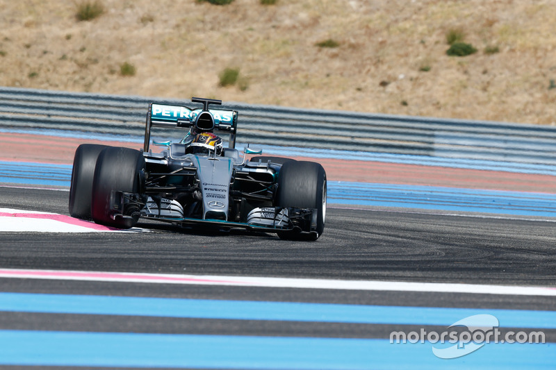 Pascal Wehrlein, Mercedes AMG F1 W07 Hybrid with 2017 Pirelli tyres