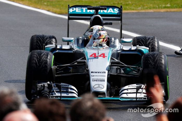 Ganador de la carrera Lewis Hamilton, Mercedes AMG