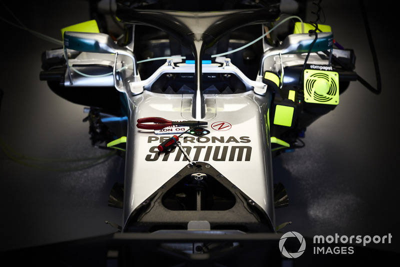 Mercedes AMG F1 W09, detalle de la cabina