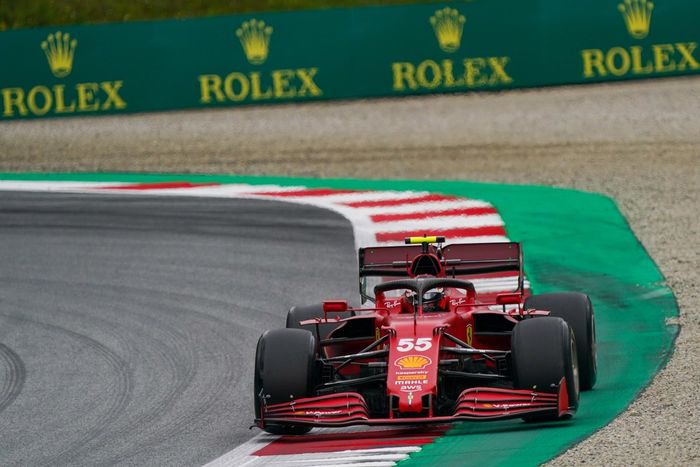 Carlos Sainz Jr., Ferrari SF21