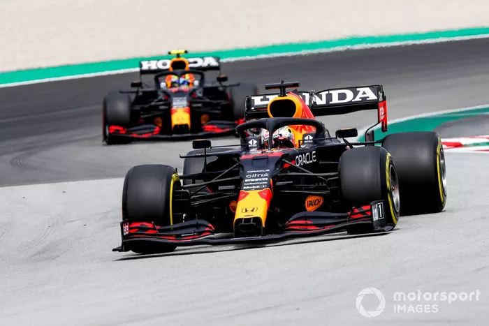 Max Verstappen, Red Bull Racing RB16B, Sergio Perez, Red Bull Racing RB16B