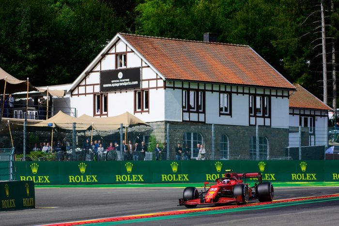 Carlos Sainz Jr., Ferrari SF21
