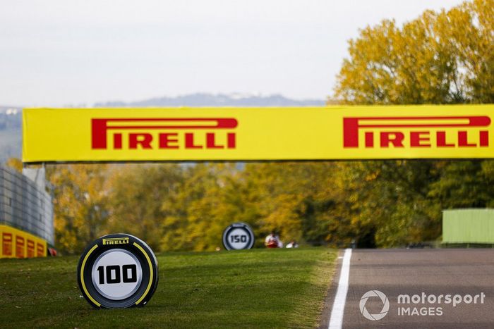 Carteles de frenada en Imola