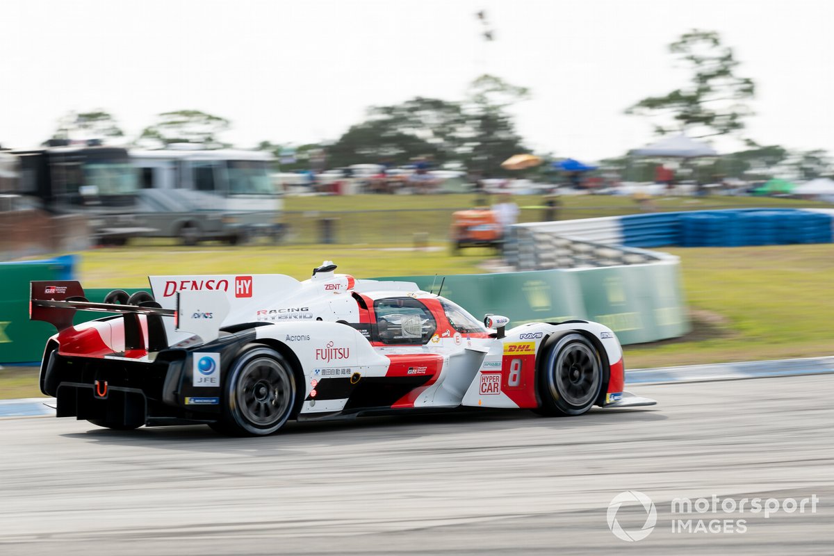 Hirakawa joins Buemi and Hartley aboard the #8 Toyota, replacing the outgoing Nakajima