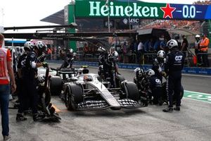 Yuki Tsunoda, AlphaTauri AT03, leaves his pit box