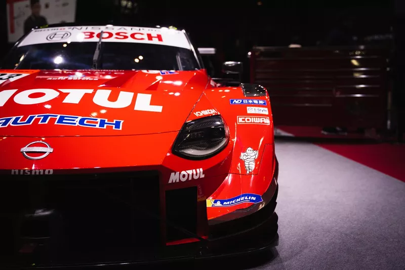 #23 MOTUL AUTECH Z