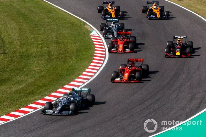 Valtteri Bottas, Mercedes AMG W10, leads Sebastian Vettel, Ferrari SF90, Max Verstappen, Red Bull Racing RB15, Charles Leclerc, Ferrari SF90, Lewis Hamilton, Mercedes AMG F1 W10, Carlos Sainz Jr., McLaren MCL34, Lando Norris, McLaren MCL34, at the start