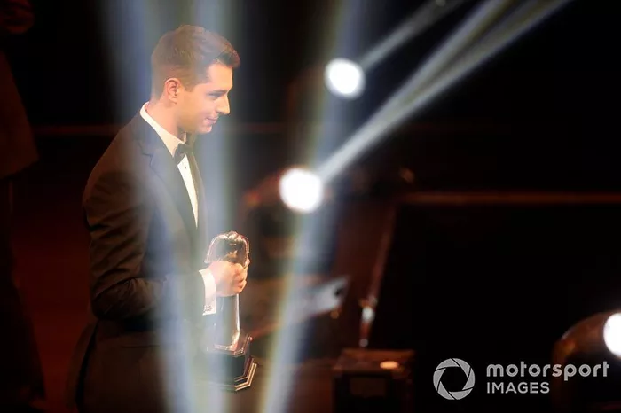 Luke Dardis recibe el Premio Williams al Ingeniero del Futuro