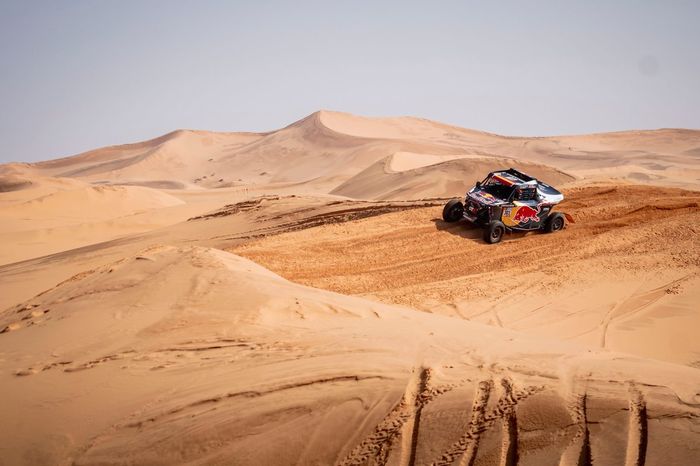 #301 Red Bull Off-Road Team USA: Cristina Gutierrez, Francois Cazalet